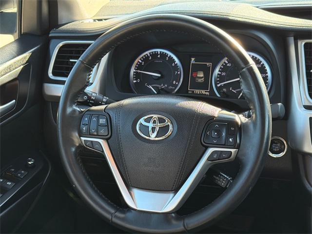 used 2017 Toyota Highlander car, priced at $17,320