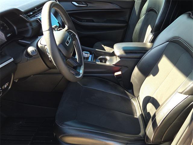 used 2024 Jeep Grand Cherokee L car, priced at $36,592