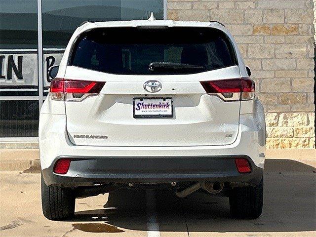 used 2019 Toyota Highlander car, priced at $20,934