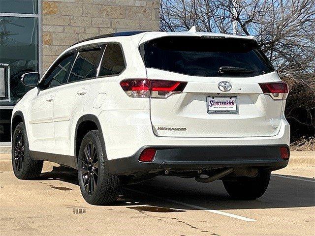 used 2019 Toyota Highlander car, priced at $20,934