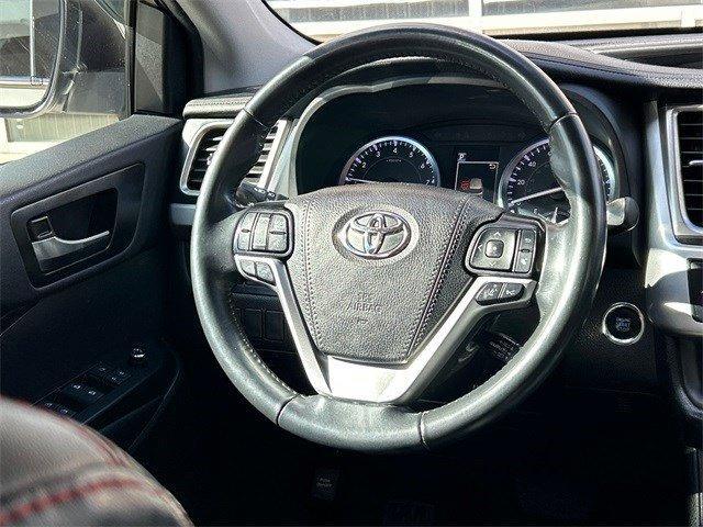 used 2019 Toyota Highlander car, priced at $20,934