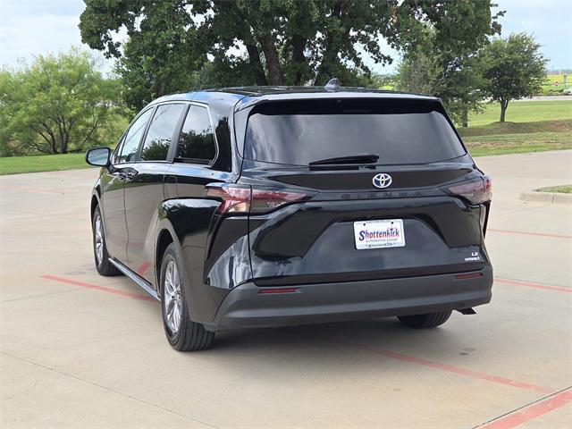 used 2023 Toyota Sienna car, priced at $38,995