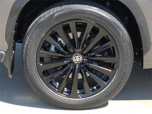 used 2024 Toyota Highlander car, priced at $40,736