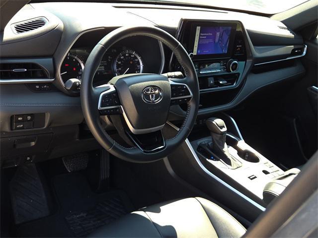used 2024 Toyota Highlander car, priced at $40,736