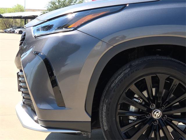 used 2024 Toyota Highlander car, priced at $40,736