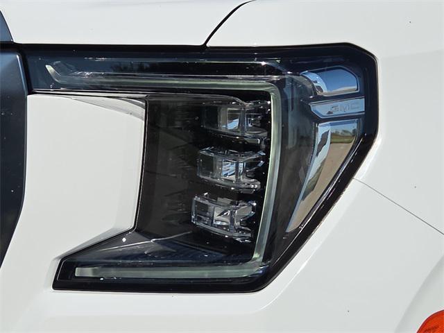 used 2022 GMC Yukon XL car, priced at $45,359