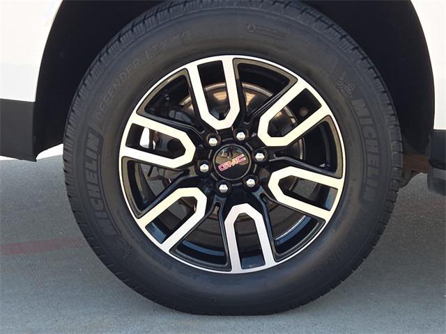 used 2022 GMC Yukon XL car, priced at $45,359