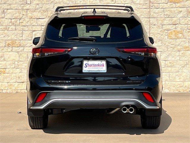 new 2025 Toyota Highlander car