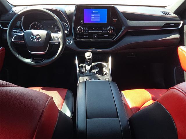 used 2024 Toyota Highlander car, priced at $37,974
