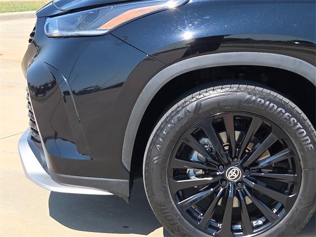 used 2024 Toyota Highlander car, priced at $37,974