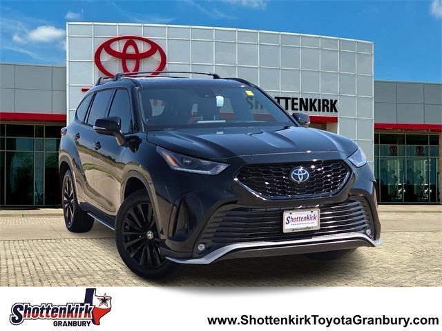 used 2024 Toyota Highlander car, priced at $39,641
