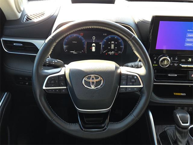 used 2023 Toyota Highlander car, priced at $41,470