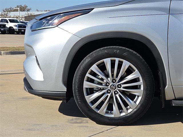 used 2023 Toyota Highlander car, priced at $41,470