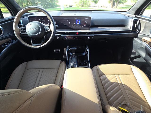 used 2025 Kia Sorento car, priced at $42,901