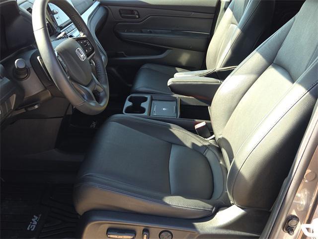 used 2025 Honda Odyssey car, priced at $39,364