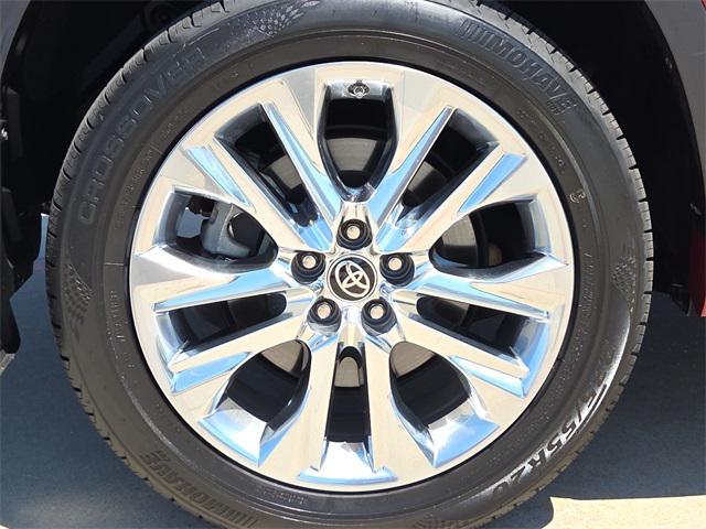 used 2020 Toyota Highlander car, priced at $30,955