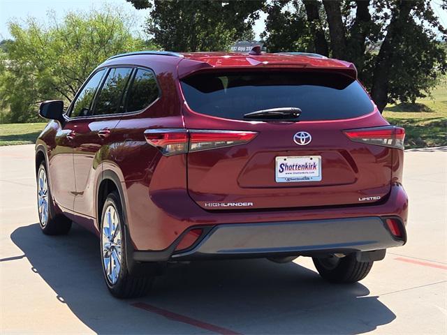 used 2020 Toyota Highlander car, priced at $30,955