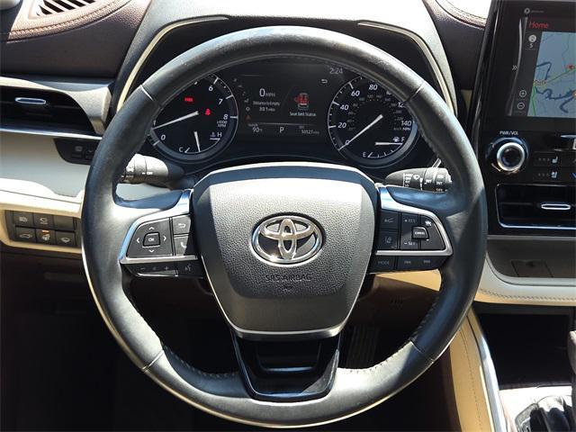 used 2020 Toyota Highlander car, priced at $30,955