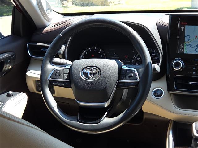 used 2020 Toyota Highlander car, priced at $30,955