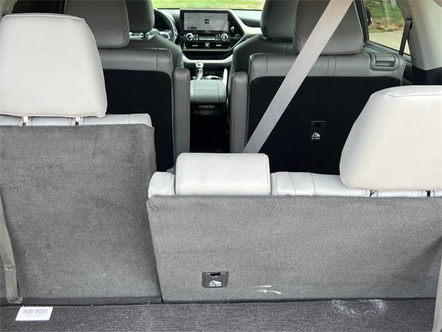 used 2024 Toyota Highlander car, priced at $37,903