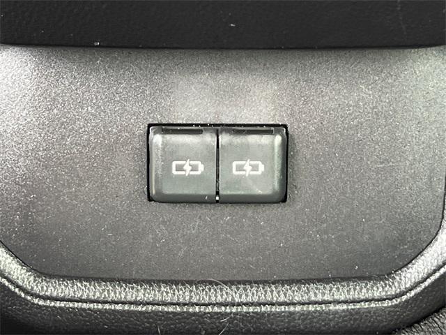 used 2024 Toyota Highlander car, priced at $37,903