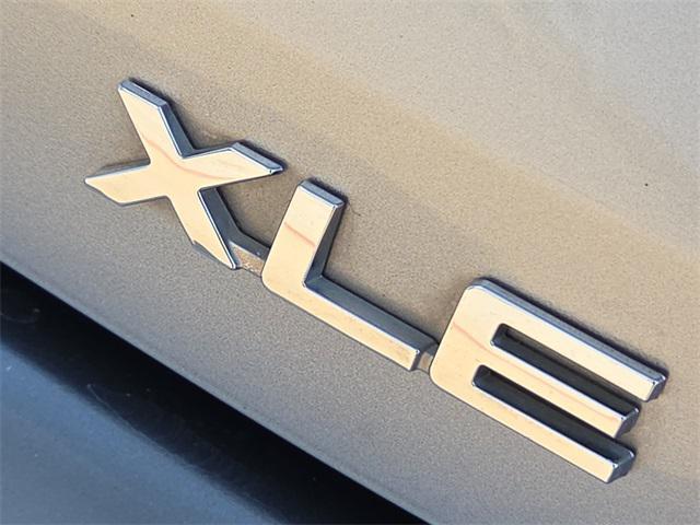 used 2020 Toyota Highlander car, priced at $25,738