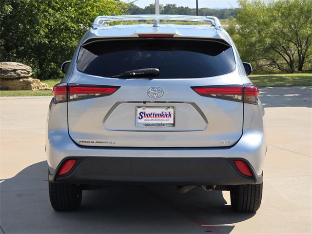 used 2020 Toyota Highlander car, priced at $25,738