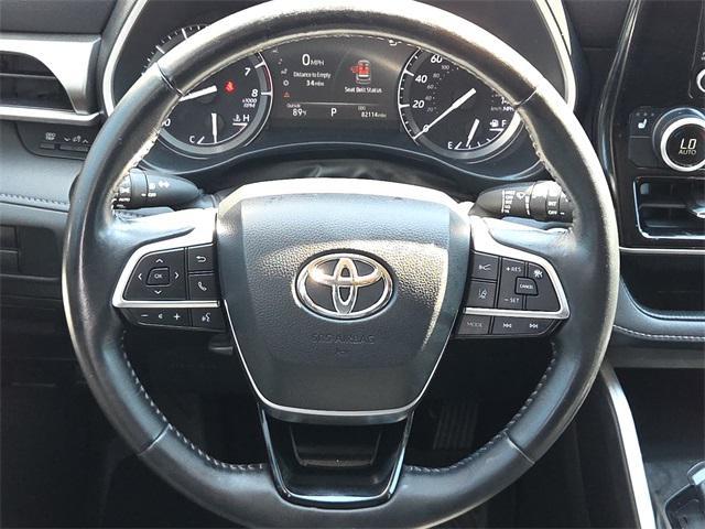 used 2020 Toyota Highlander car, priced at $25,738