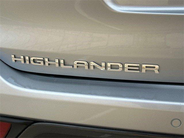 used 2023 Toyota Highlander Hybrid car, priced at $46,890