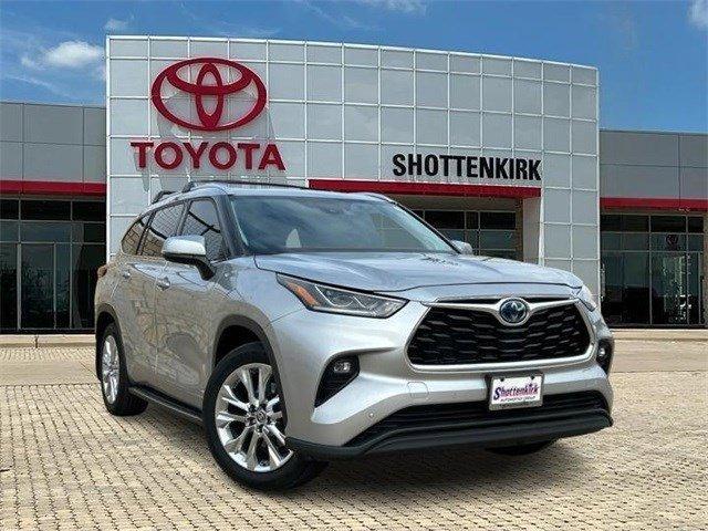 used 2023 Toyota Highlander Hybrid car, priced at $46,890