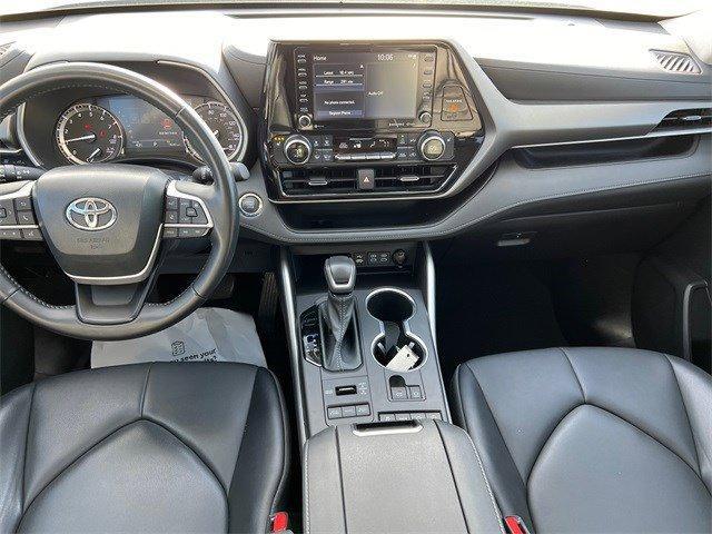 used 2022 Toyota Highlander car, priced at $35,998