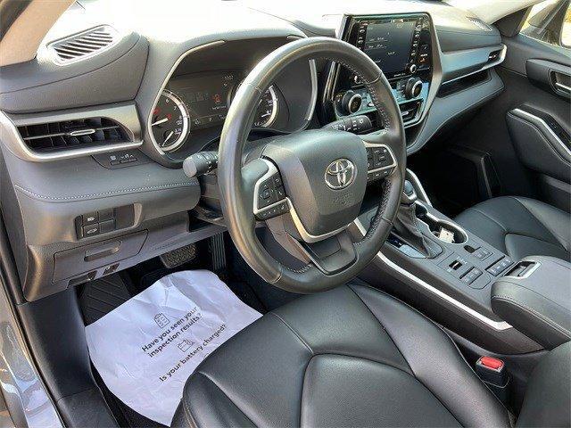 used 2022 Toyota Highlander car, priced at $35,998