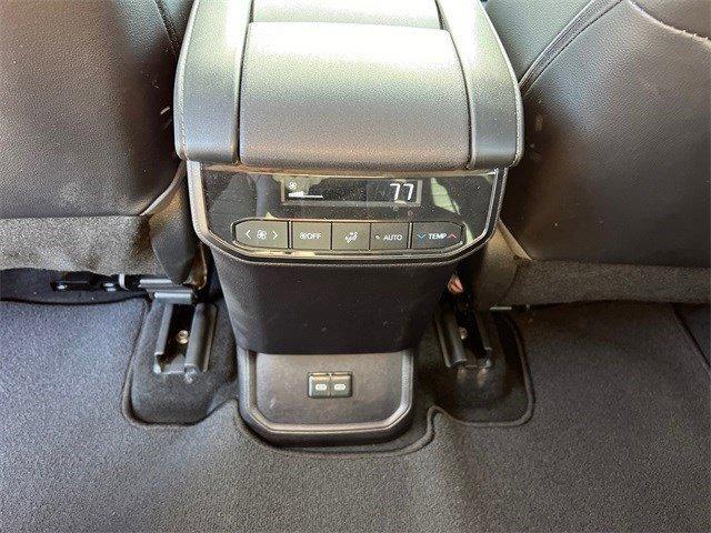 used 2022 Toyota Highlander car, priced at $35,998