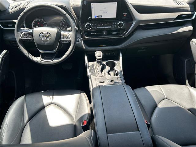 used 2023 Toyota Highlander car, priced at $38,480