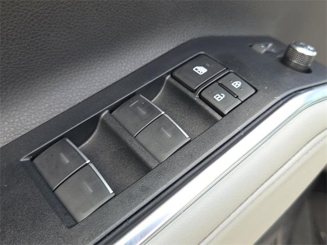 new 2025 Toyota Highlander car, priced at $52,415