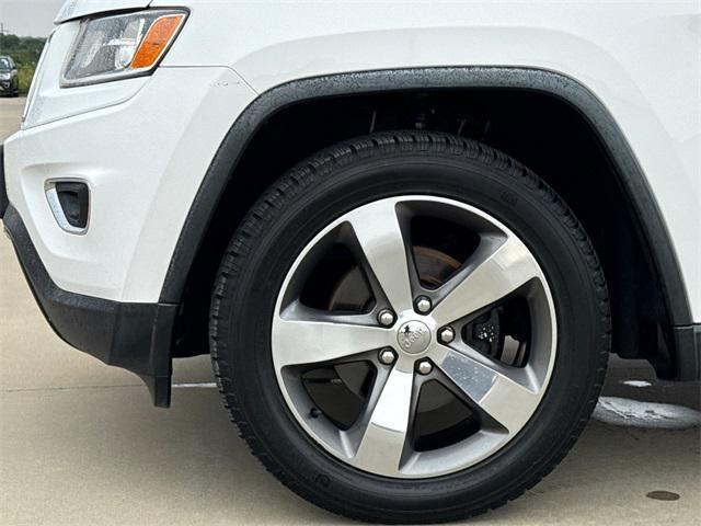 used 2015 Jeep Grand Cherokee car, priced at $15,257