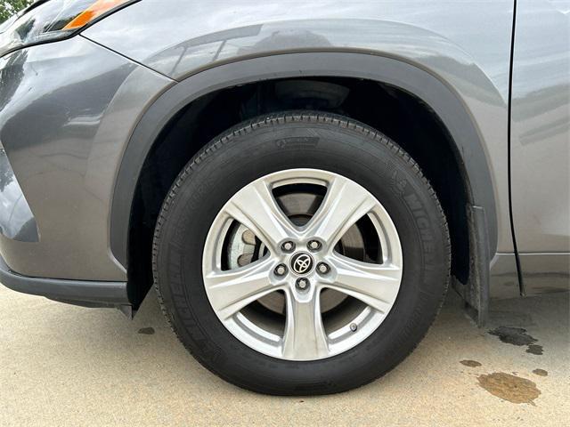 used 2023 Toyota Highlander car, priced at $36,472