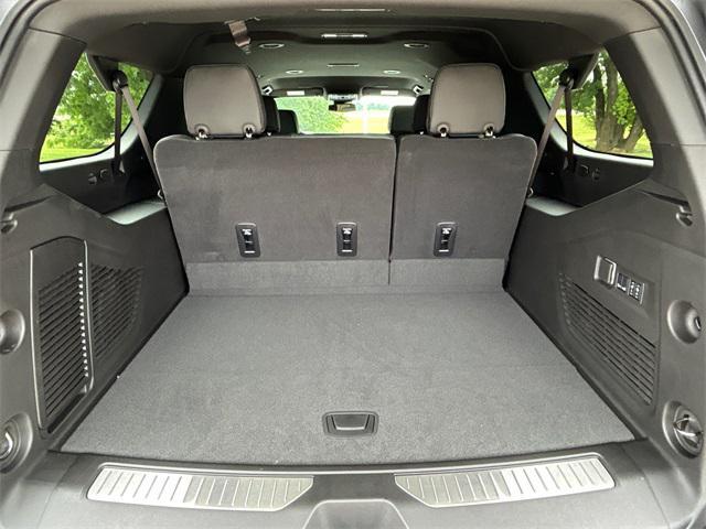used 2025 GMC Yukon XL car, priced at $89,559