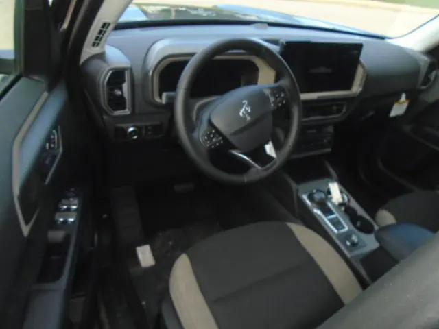 new 2025 Ford Bronco Sport car, priced at $34,085