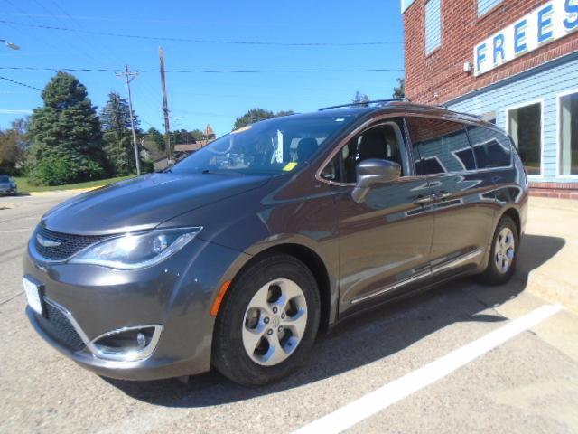 used 2017 Chrysler Pacifica car, priced at $12,995