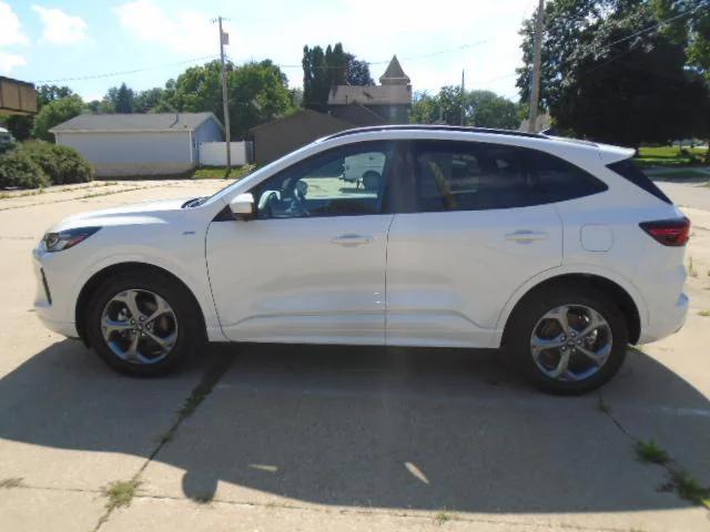 used 2023 Ford Escape car, priced at $30,995