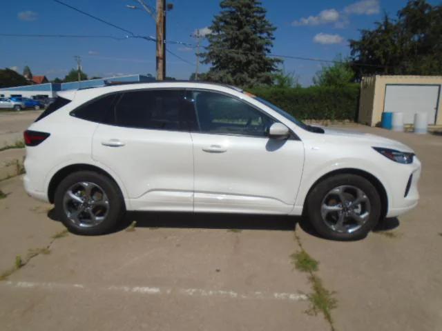 used 2023 Ford Escape car, priced at $30,995