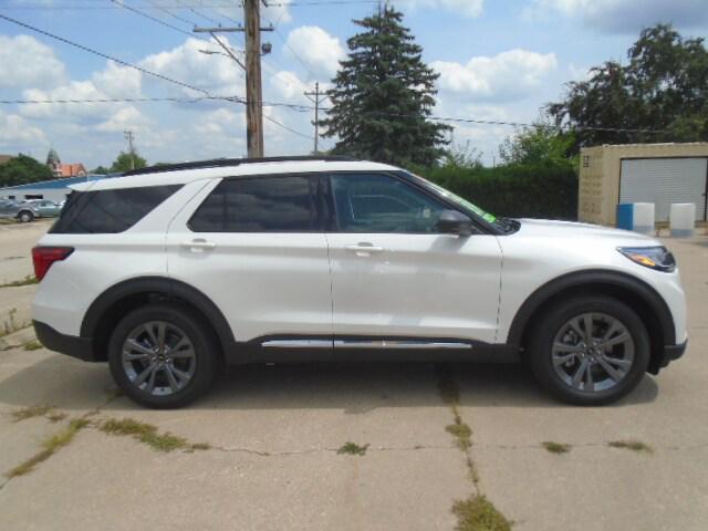 new 2025 Ford Explorer car, priced at $47,320