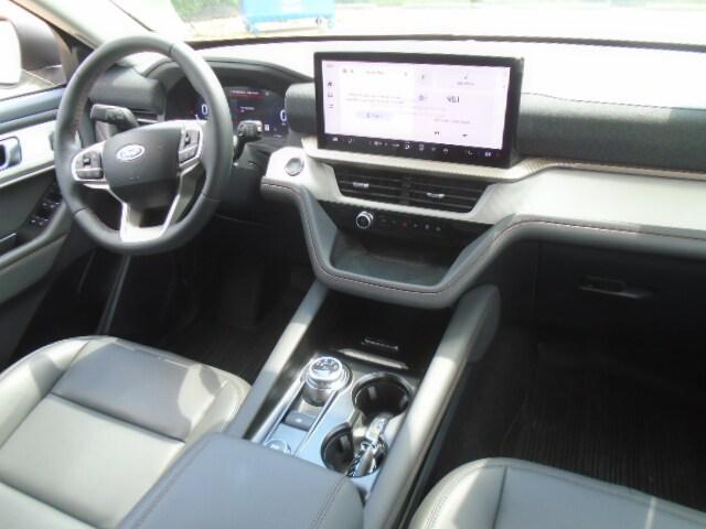 new 2025 Ford Explorer car, priced at $47,320
