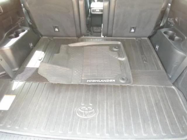 used 2019 Toyota Highlander car, priced at $32,995