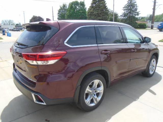 used 2019 Toyota Highlander car, priced at $32,995
