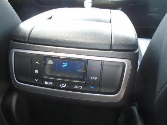 used 2019 Toyota Highlander car, priced at $32,995