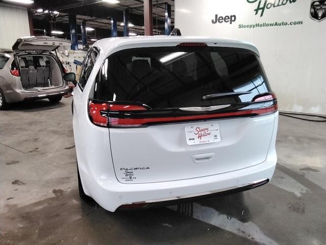 new 2025 Chrysler Pacifica car, priced at $42,985