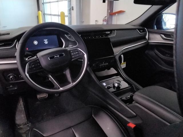 new 2025 Jeep Grand Cherokee car, priced at $47,488