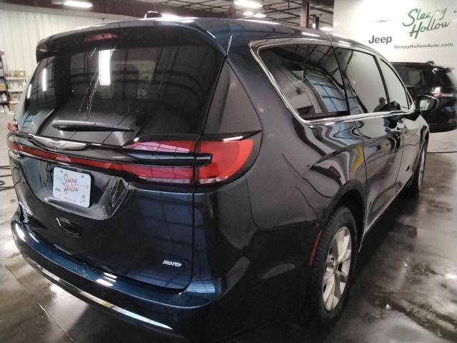 new 2025 Chrysler Pacifica car, priced at $45,845